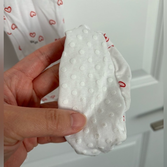 NWT Milkberry Bamboo Footie - Heart Print size 24 Months - Picture 3 of 5